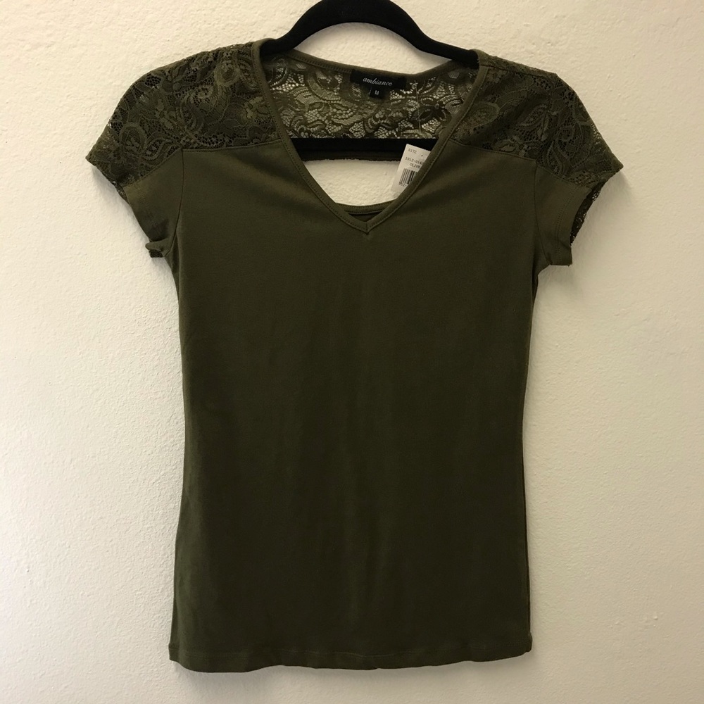 4 for $25 NWT ambiance T-shirt size medium